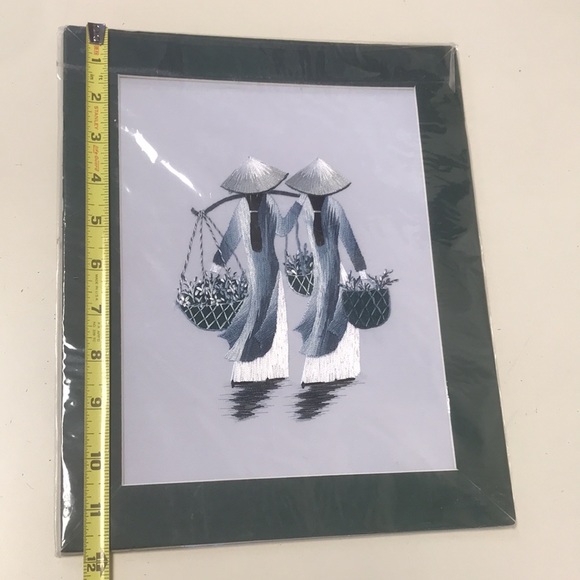 Handmade Vietnamese Embroidered Picture - Picture 3 of 4